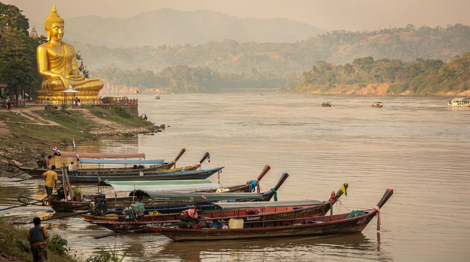 Chiang Rai Temples, Golden Triangle & Boat Tour