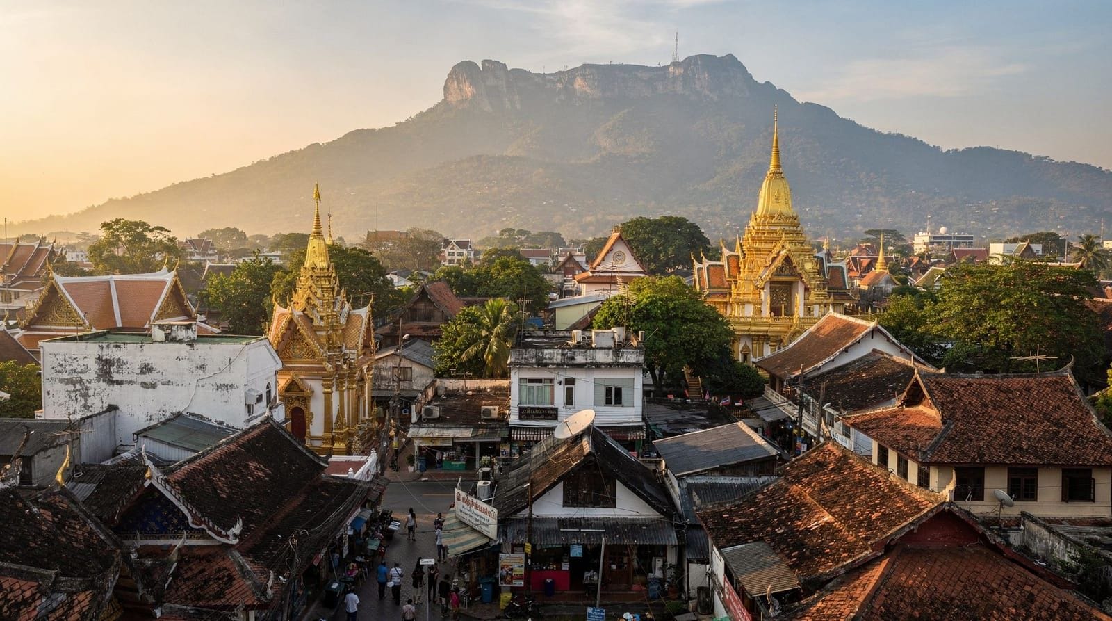 Chiang Mai scams to avoid — The specific scams that target travelers in Chiang Mai, gem shops, tuk-tuk commi