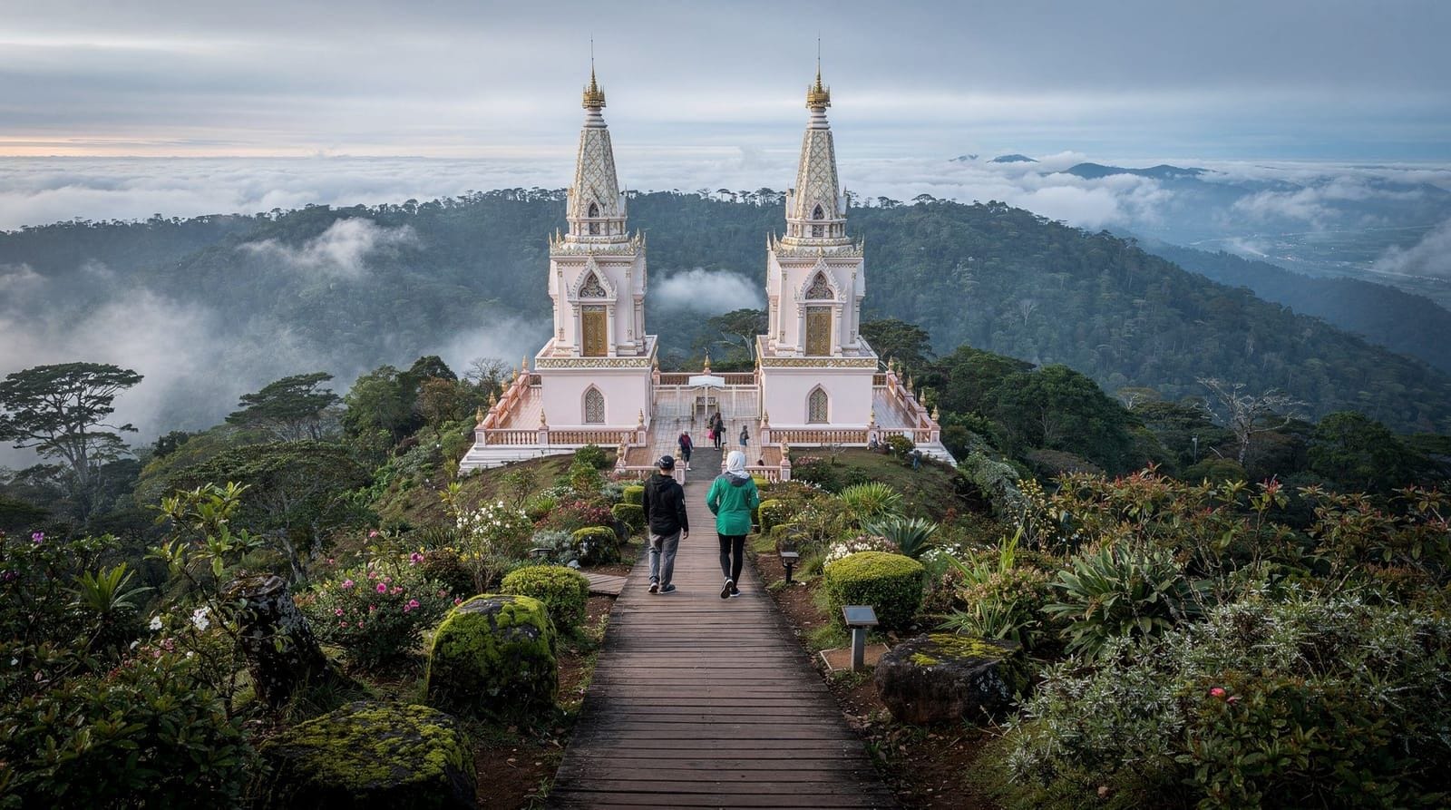 Nature & waterfalls — Doi Inthanon's Kew Mae Pan trek and Wachirathan waterfall, the tiered Sticky Wat