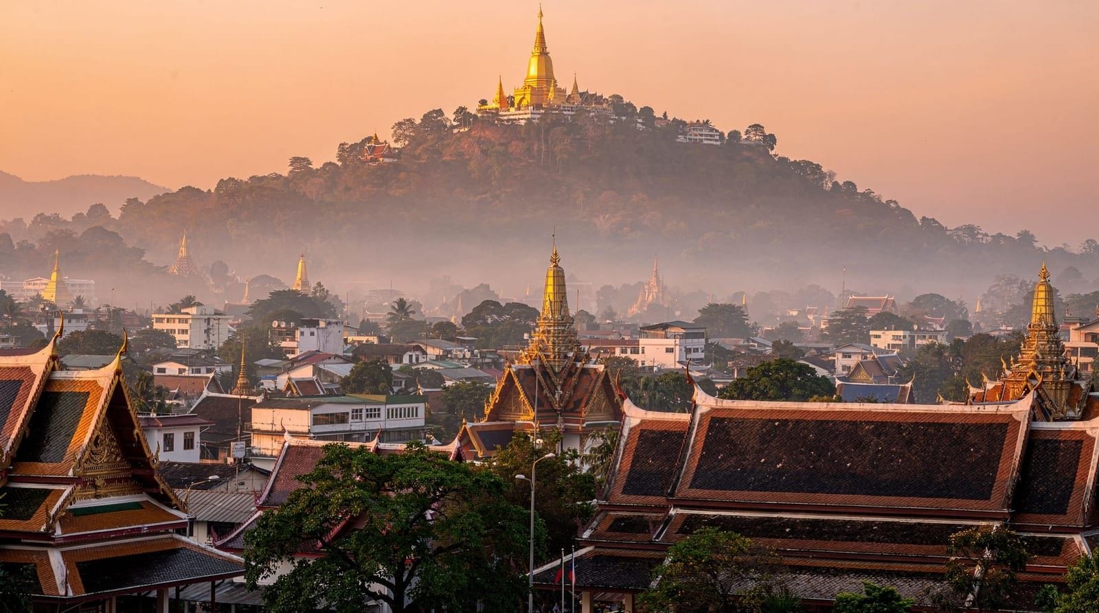 Chiang Mai highlights — Doi Suthep, the Old City temples and the Sunday Walking Street — the must-sees, 